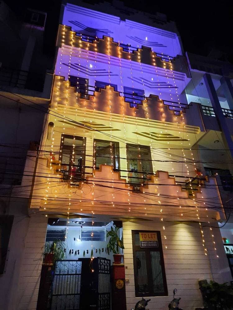 Arin Girl's Hostel & PG cover photo